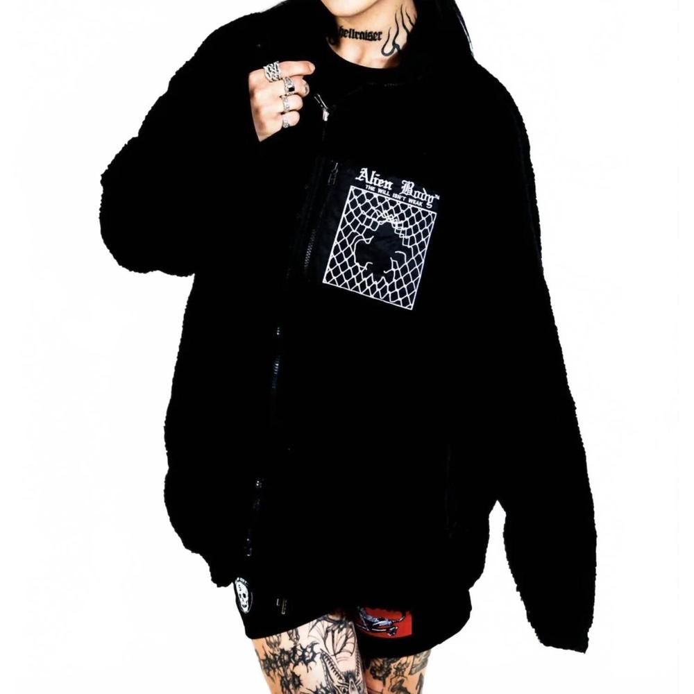 NEW ALIEN BODY chainlink reversible fleece in black